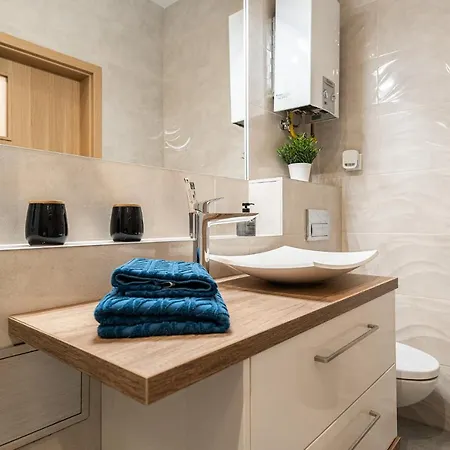 Bluebird Near Spodek Mck & Center Appartement